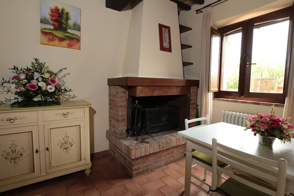 Il Castellaro Country House Перуджа Екстер'єр фото